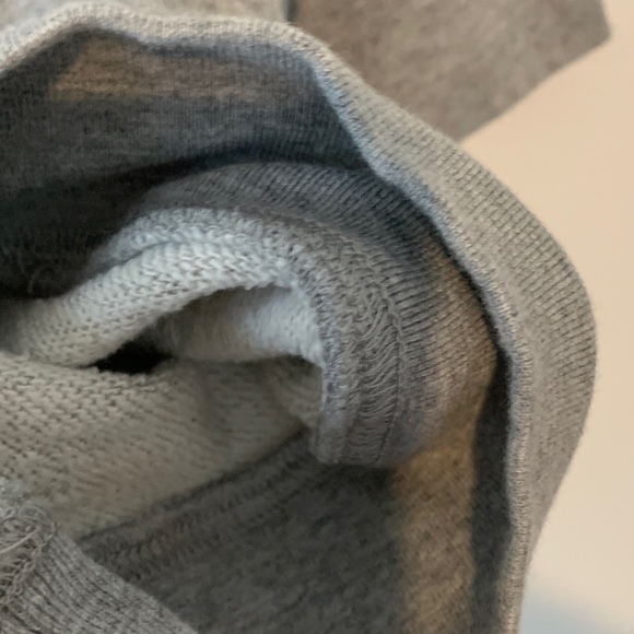 Draper James Gray sweatshirt Blue Accents “ Go Y’all” medium. Nashville flagship - Picture 3 of 8